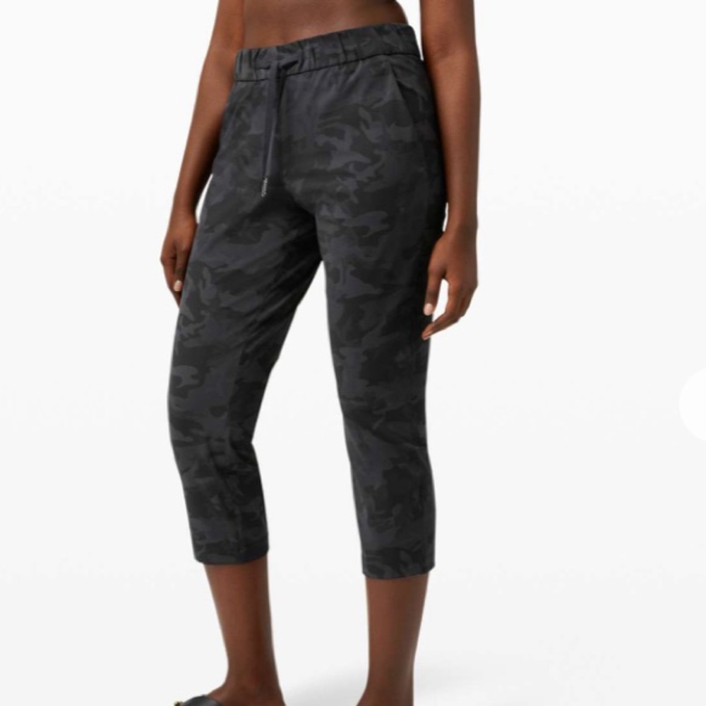 lululemon athletica Dark Camo Ankle Pants